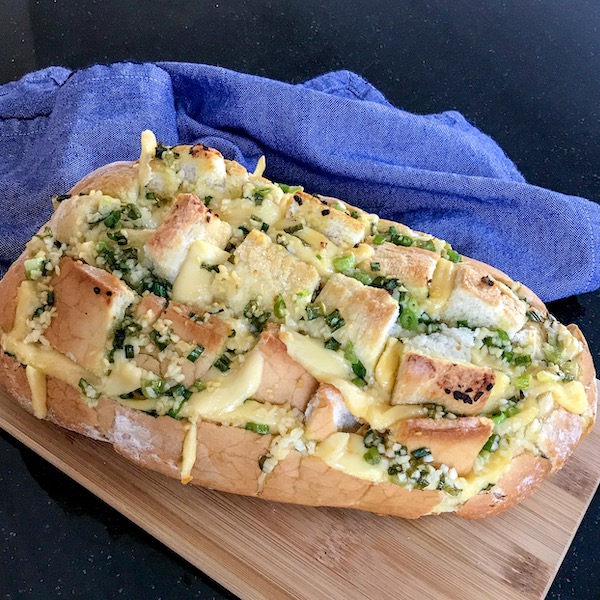 Cheesy Garlic Loaf Appetizer