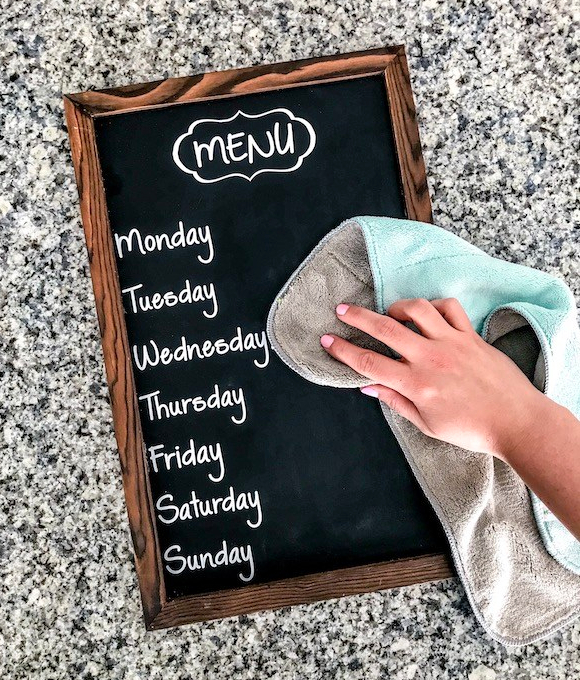 DIY Weekly Menu Chalkboard