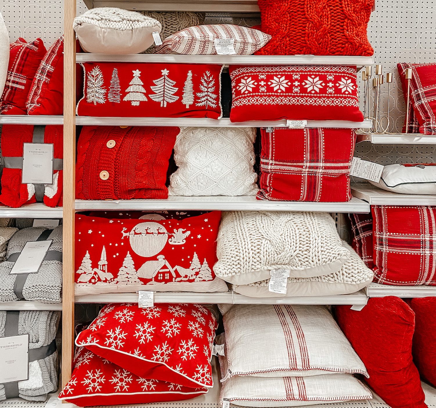 Christmas red pillows best sale